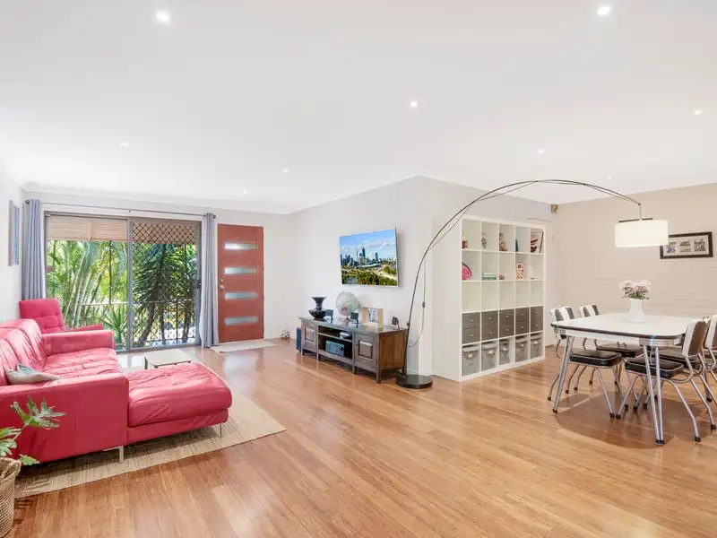 Main view of Homely semi-detached listing, 2/194 Darlington Drive, Banora Point NSW 2486