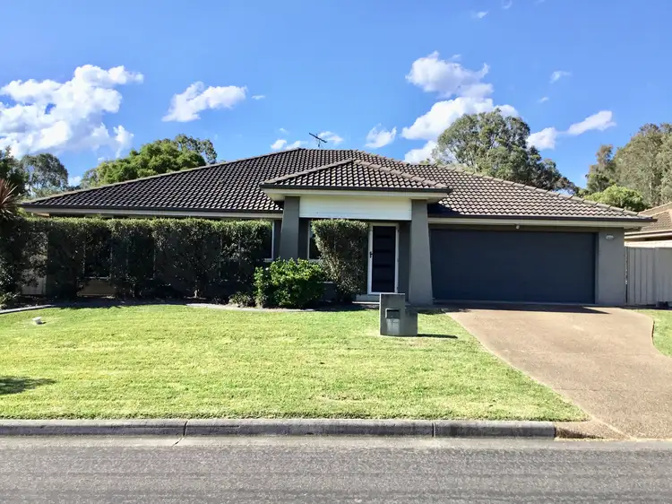 20 Moxey Close, Raymond Terrace NSW 2324