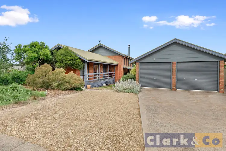 10 Club Court, Mansfield VIC 3722