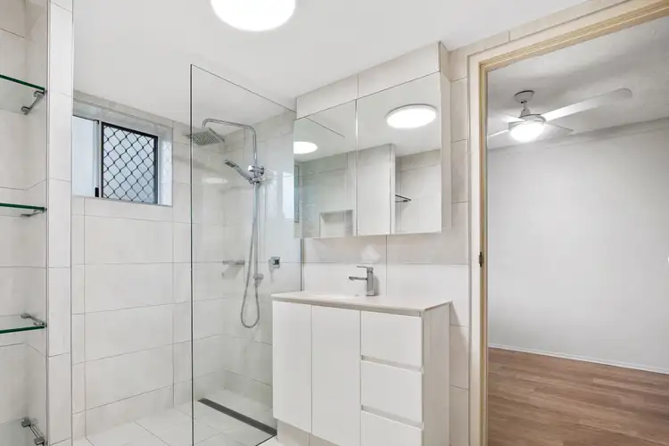 Fifth view of Homely apartment listing, 10/54 Dutton Street, Coolangatta QLD 4225