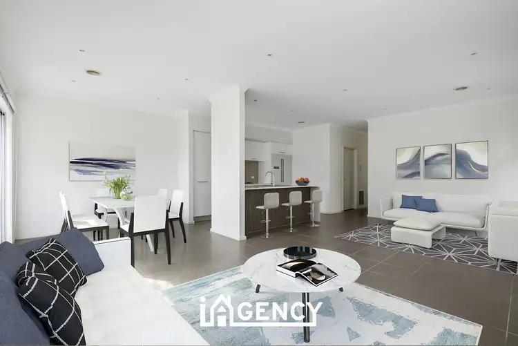 Fifth view of Homely townhouse listing, 22 Barrier Reef Circuit, Endeavour Hills VIC 3802