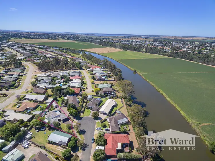 Second view of Homely house listing, 8 Bluff Court, Eastwood VIC 3875