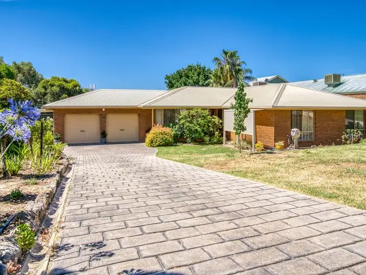Second view of Homely house listing, 21 McCulloch Crescent, Wodonga VIC 3690