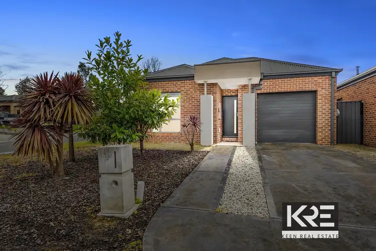 18 Paxton Link, Pakenham VIC 3810