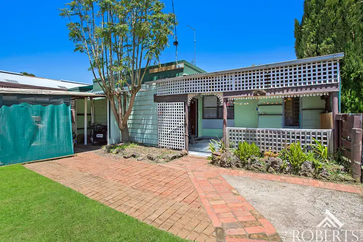 2/51 Curdie street, Cobden VIC 3266