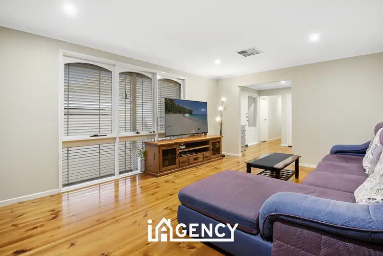 Fifth view of Homely house listing, 2 Spinosa Close, Endeavour Hills VIC 3802