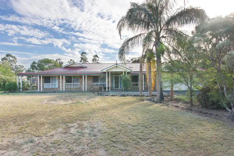 6 Russell Street, Oakey QLD 4401