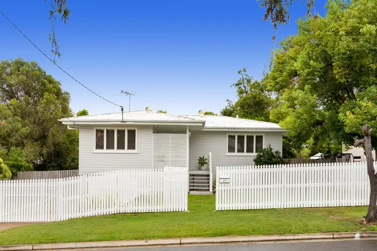 17 Sedgemoor Street, Stafford Heights QLD 4053