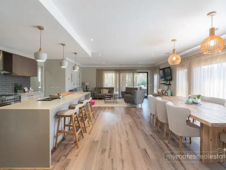 Main view of Homely house listing, 3 Bernfae Avenue, Clyde VIC 3978