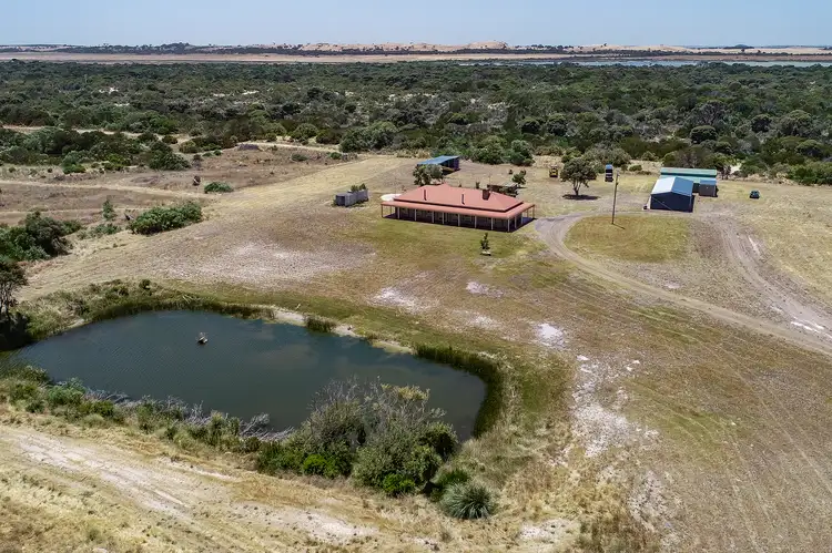 9635 Southern Ports Highway, Beachport SA 5280