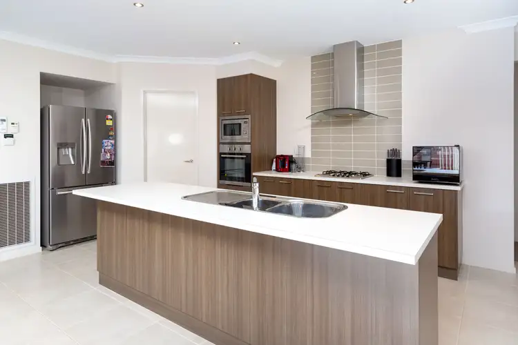 Third view of Homely house listing, 28 VICTORIA CROSS PARADE, Wodonga VIC 3690