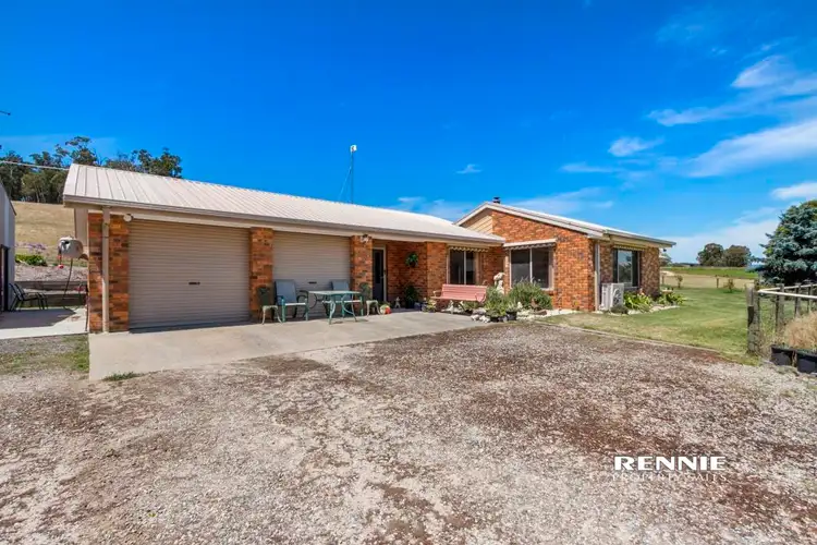 8 Butts Hill Road, Gormandale VIC 3873