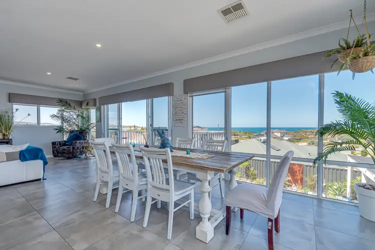 8 Harlequin Way, Yanchep WA 6035