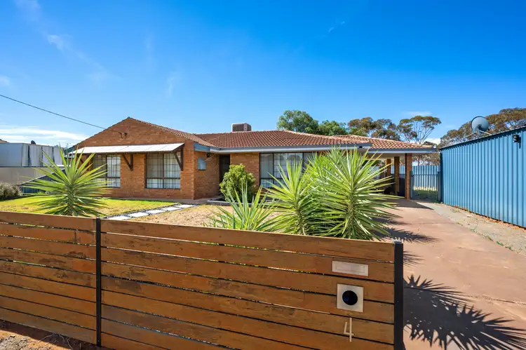 4 St John Grove, Hannans WA 6430