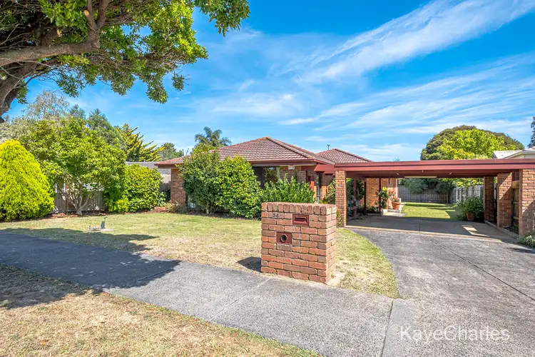 34 St Boswells Avenue, Berwick VIC 3806