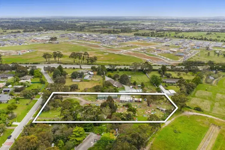 3A Chevron Avenue, Cranbourne South VIC 3977
