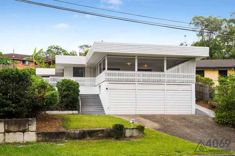 10 Tucker Street, Chapel Hill QLD 4069
