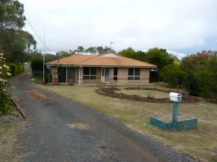 10 Claire Lee Crescent, Kingsthorpe QLD 4400