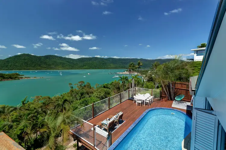 2 Shutehaven Close, Shute Harbour QLD 4802