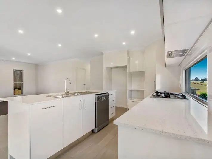 14 Snowwood Avenue, Maleny QLD 4552