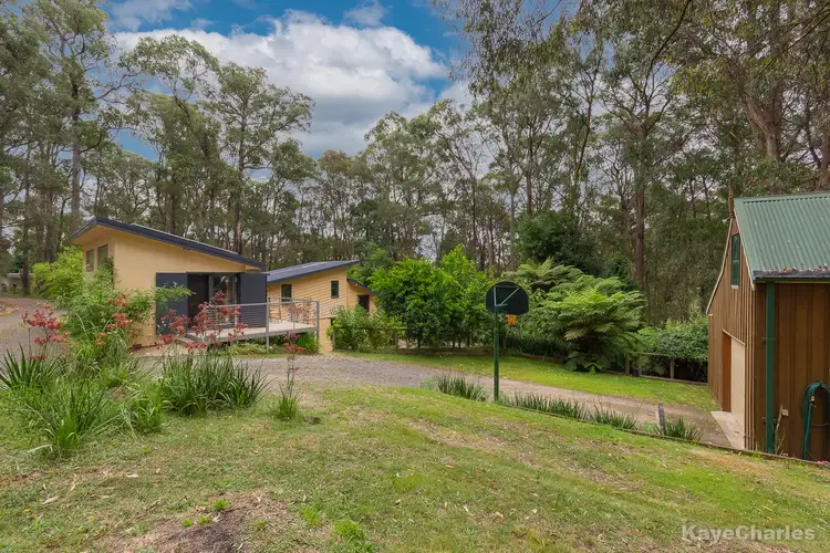 25 Deery Road, Emerald VIC 3782