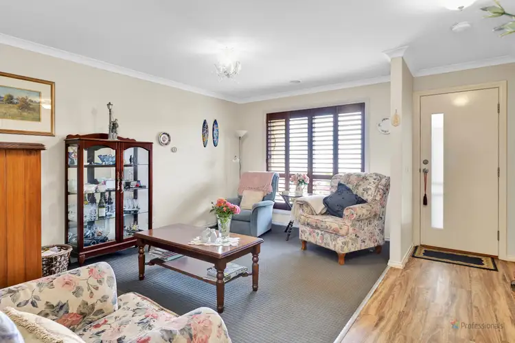 Third view of Homely house listing, 6 Cromarty Circuit, Darley VIC 3340
