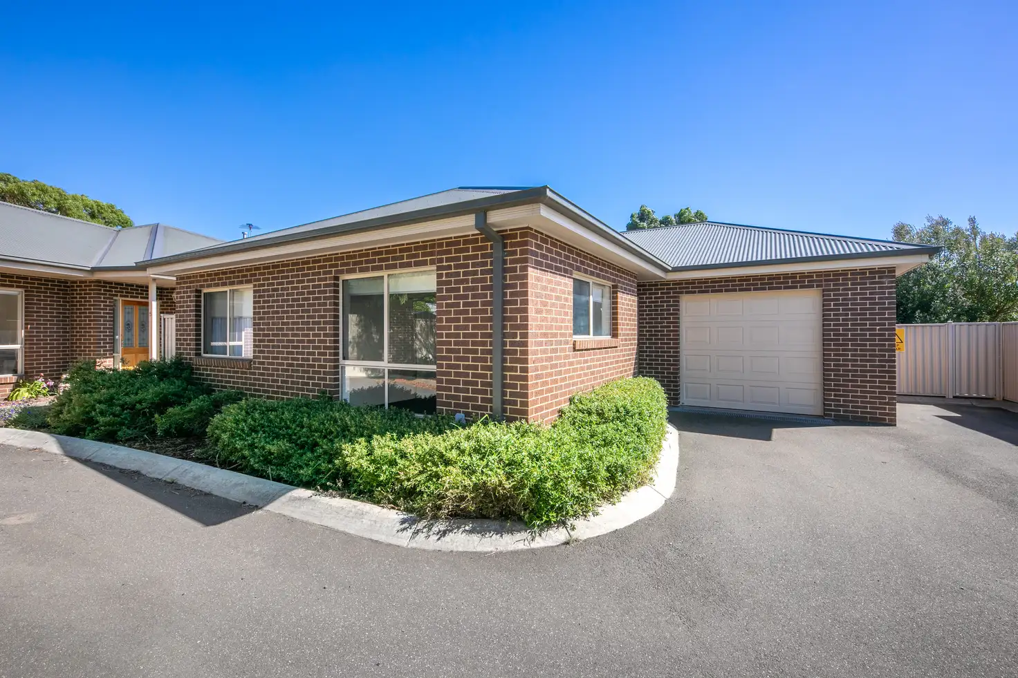 Main view of Homely unit listing, 4/76 Barry Street, Romsey VIC 3434