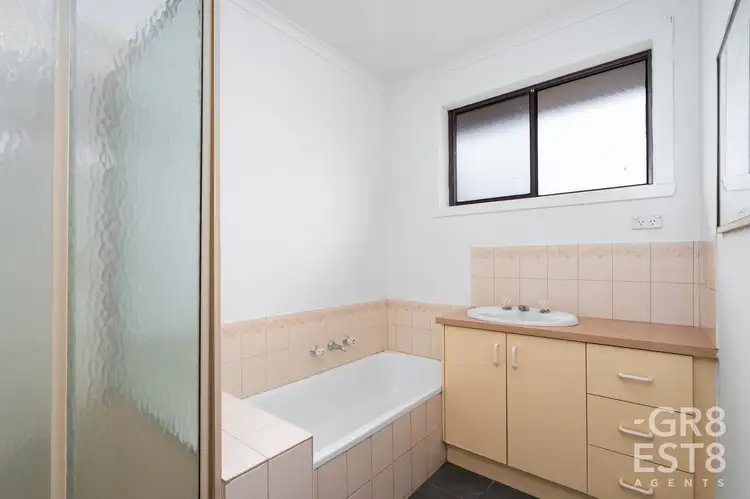 Sixth view of Homely unit listing, 2/11 Walter Street, Cranbourne VIC 3977