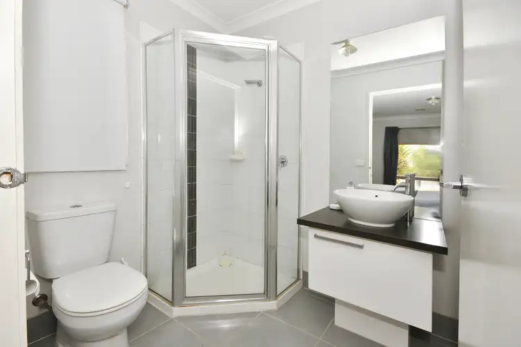 Seventh view of Homely house listing, 17 Botheras Court, Epsom VIC 3551