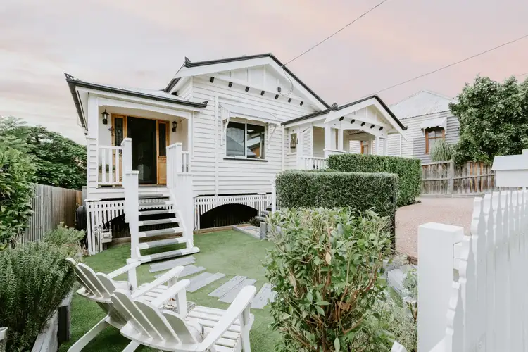 11 MARTIN STREET, Woodend QLD 4305