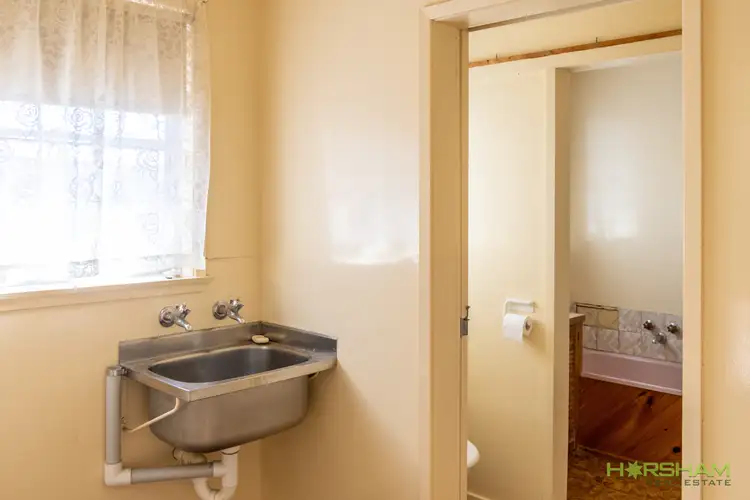 Seventh view of Homely house listing, 6 Twycross Court, Horsham VIC 3400
