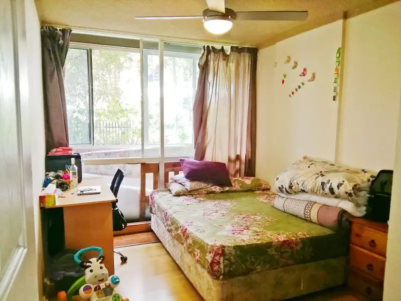 Main view of Homely unit listing, 3/18 queen street, Southport QLD 4215