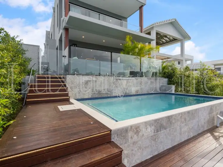 5039 Habourview Drive, Hope Island QLD 4212