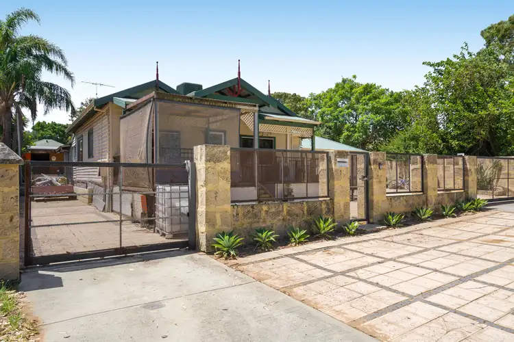 16 Ommanney Street, Hamilton Hill WA 6163