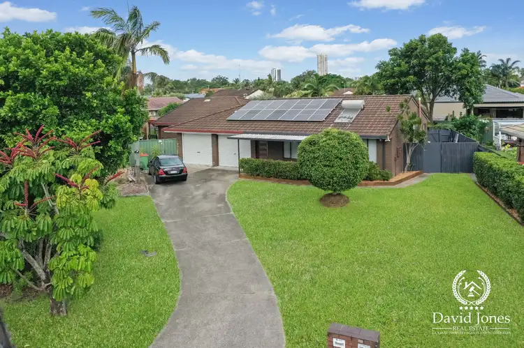 2/9 Russell Court, Miami QLD 4220