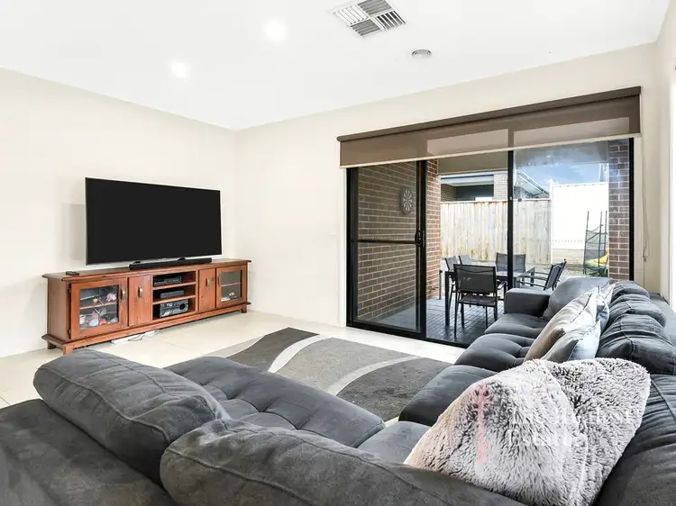 Fourth view of Homely house listing, 11 Overnewton Way, Wollert VIC 3750