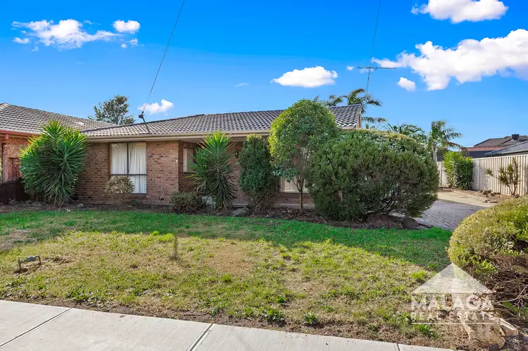 8 Fairfax Circuit, Albanvale VIC 3021