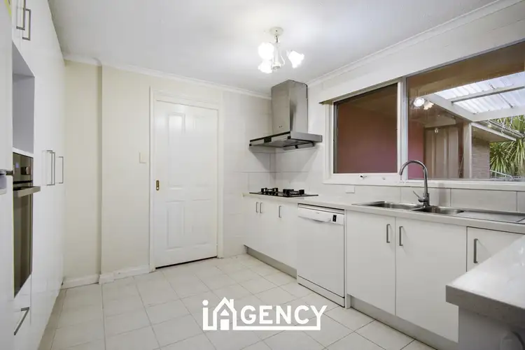 Fifth view of Homely house listing, 9 Aaran Close, Endeavour Hills VIC 3802
