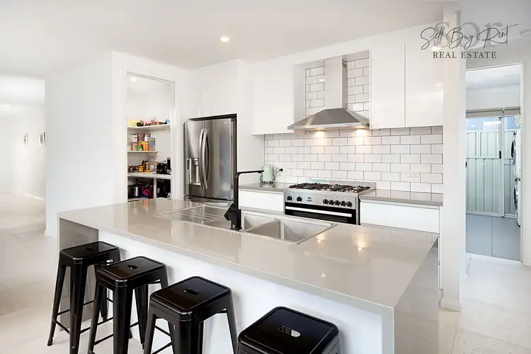 Sixth view of Homely house listing, 2 FYFE COURT, Wodonga VIC 3690