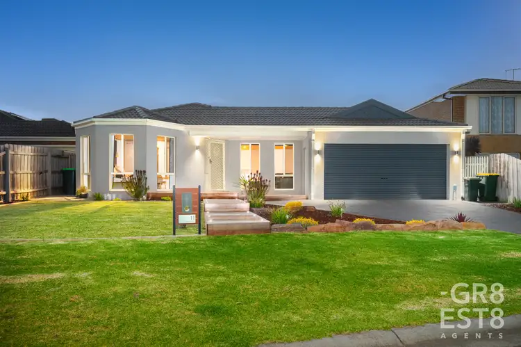 11 Balinga Drive, Skye VIC 3977