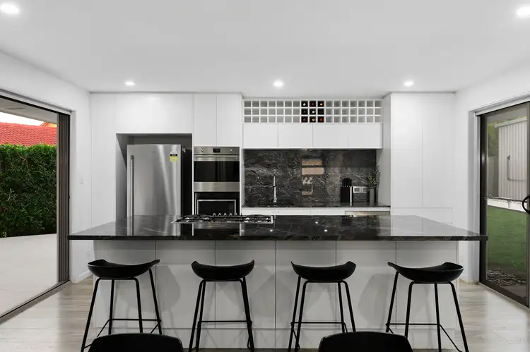 77 Oxley Drive, Paradise Point QLD 4216