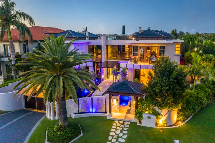 1 Westminster Court, Sovereign Islands QLD 4216