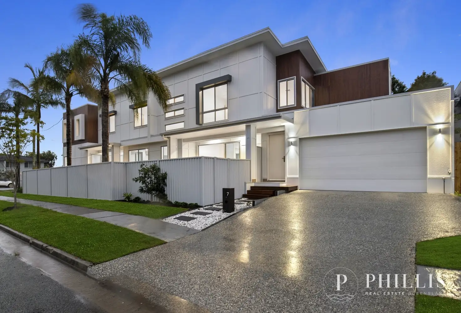 Main view of Homely townhouse listing, 2/41 Errol Avenue, Paradise Point QLD 4216
