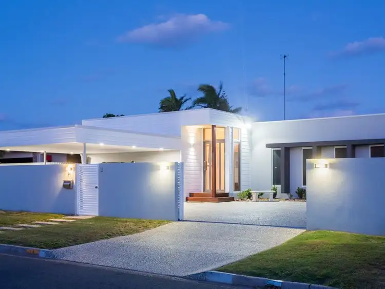 35 Sundown Drive, Paradise Point QLD 4216