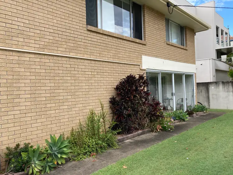 2/17 Madang Crescent, Runaway Bay QLD 4216