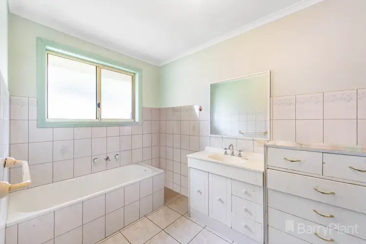 Fourth view of Homely unit listing, 2/907 Ballarat Road, Deer Park VIC 3023