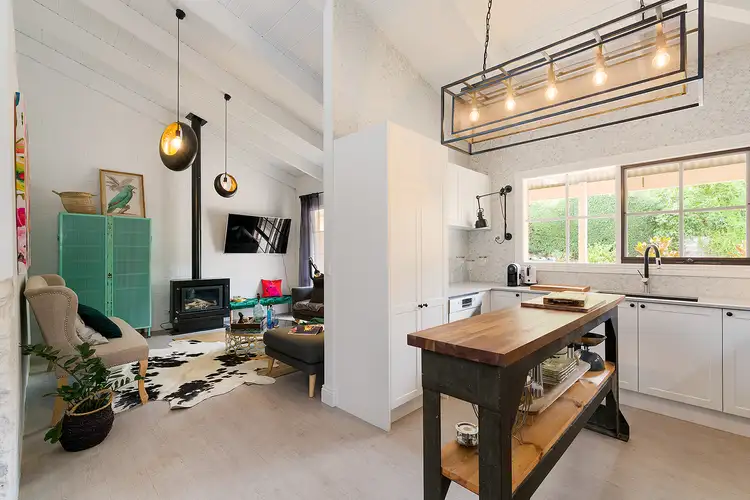 2/104 Mostyn Street, Castlemaine VIC 3450