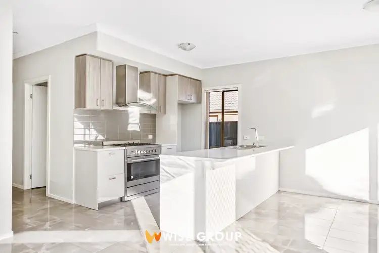 Second view of Homely house listing, 7 Taunton Drive, Pakenham VIC 3810