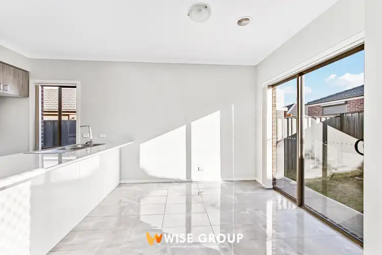 Fifth view of Homely house listing, 7 Taunton Drive, Pakenham VIC 3810