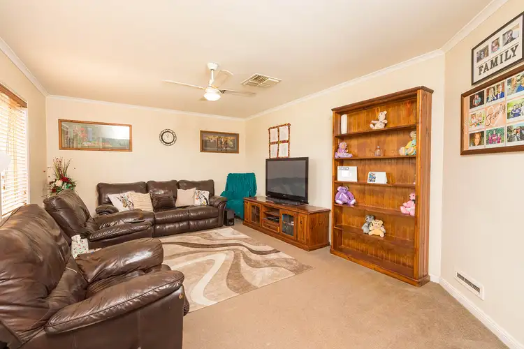 Sixth view of Homely house listing, 4 Sunset Court, Mildura VIC 3500